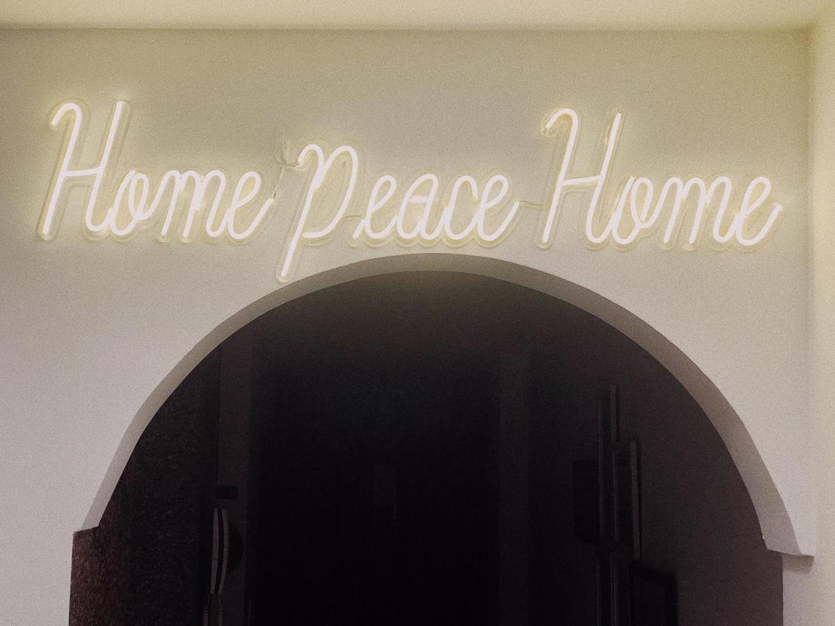 Home Peace Home - District 1 호치민 외부 사진